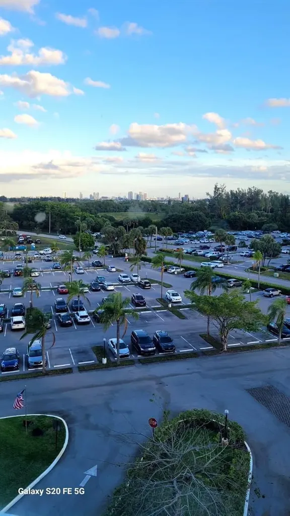 4001 Hillcrest Drive Hollywood FL 33021