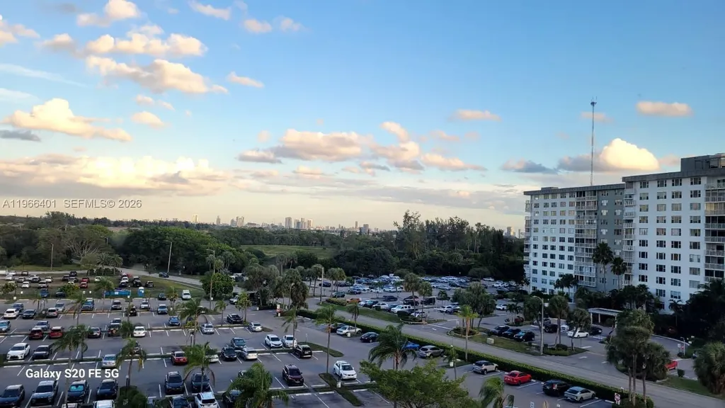 4001 Hillcrest Drive Hollywood FL 33021