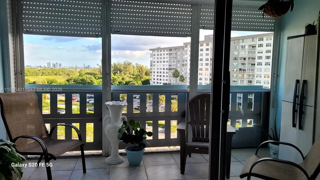 4001 Hillcrest Drive Hollywood FL 33021