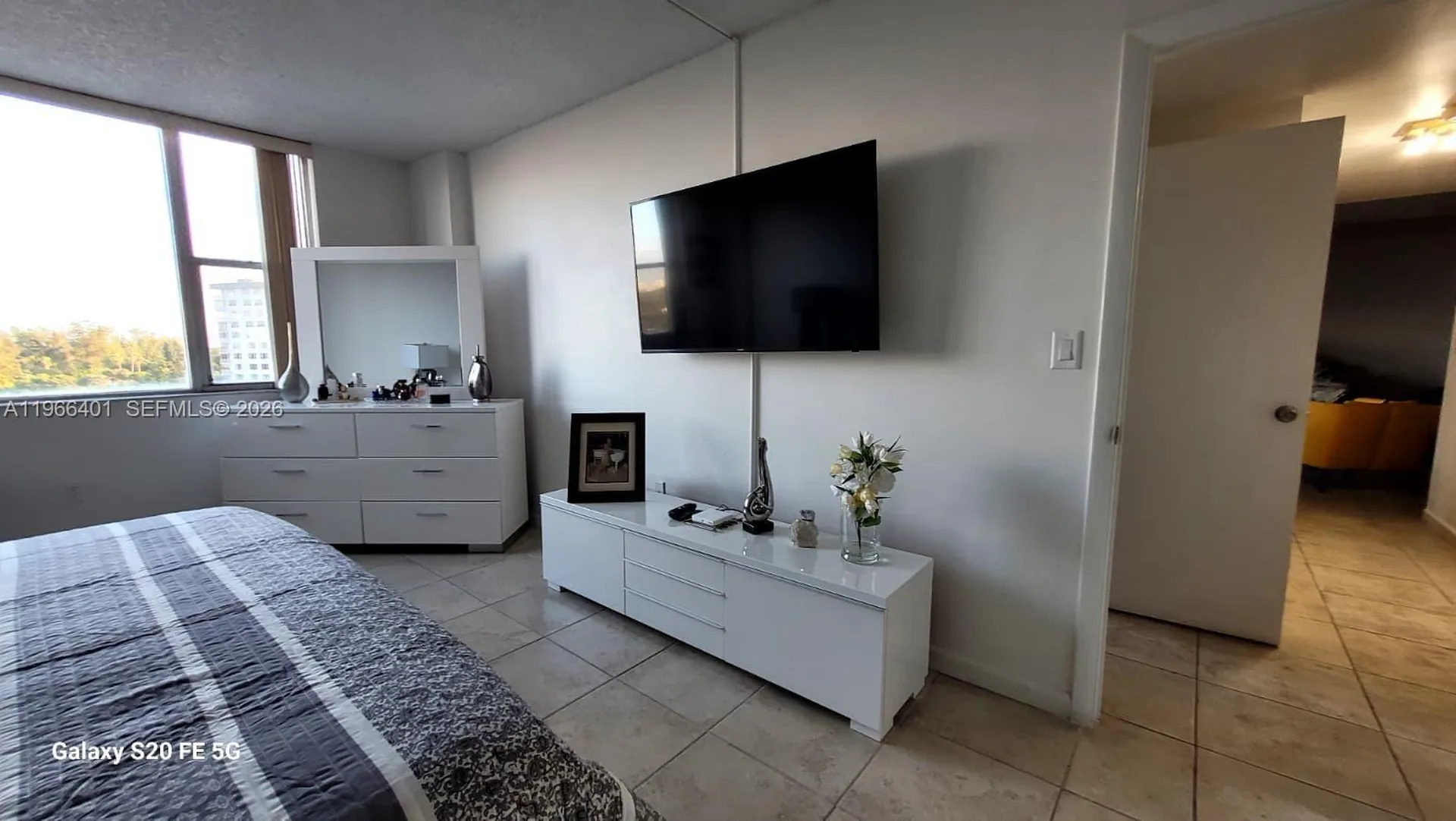 4001 Hillcrest Drive Hollywood FL 33021