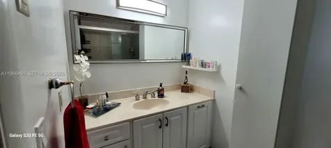 4001 Hillcrest Drive Hollywood FL 33021