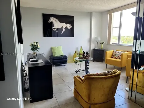 4001 Hillcrest Drive Hollywood FL 33021