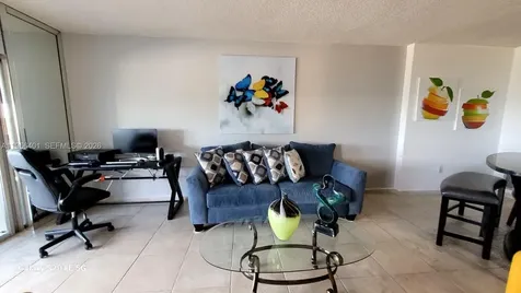 4001 Hillcrest Drive Hollywood FL 33021