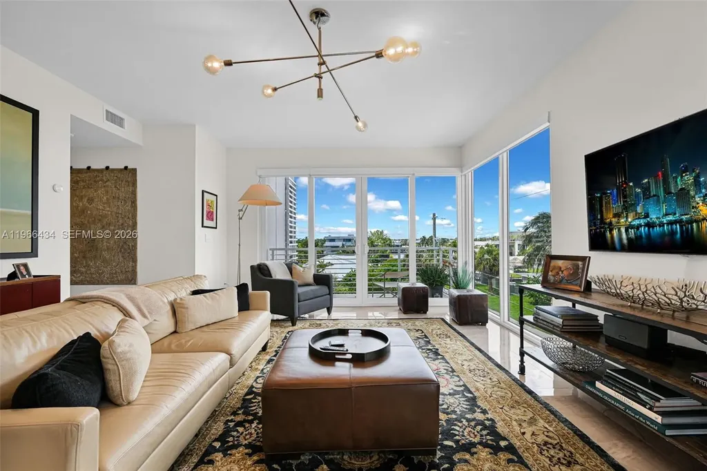 1900 SE 2nd Street Deerfield Beach FL 33441