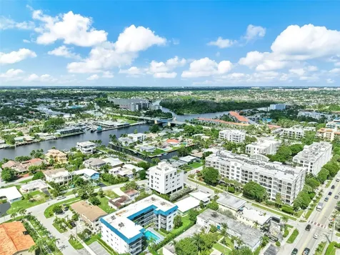 1900 SE 2nd Street Deerfield Beach FL 33441