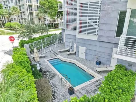 1900 SE 2nd Street Deerfield Beach FL 33441