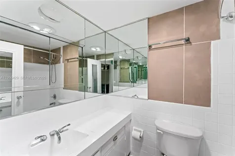 3 Island Avenue Miami Beach FL 33139