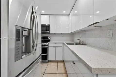 606 W 81st Street Hialeah FL 33014
