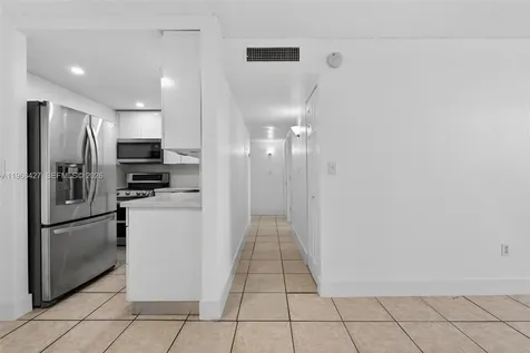 606 W 81st Street Hialeah FL 33014