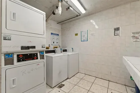 606 W 81st Street Hialeah FL 33014