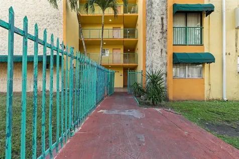 606 W 81st Street Hialeah FL 33014