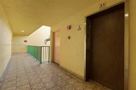 606 W 81st Street Hialeah FL 33014