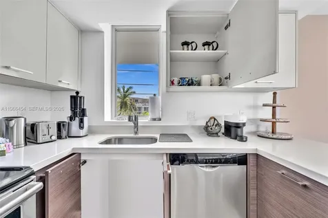 9901 E Bay Harbor Drive Bay Harbor Islands FL 33154