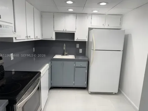 100 Bayview Drive Sunny Isles Beach FL 33160