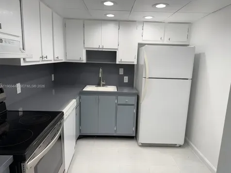 100 Bayview Drive Sunny Isles Beach FL 33160