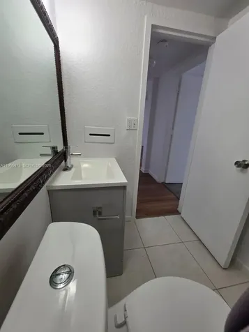 16450 NW 2nd Avenue Miami FL 33169