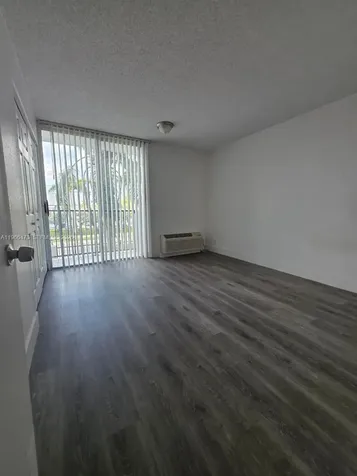 16450 NW 2nd Avenue Miami FL 33169