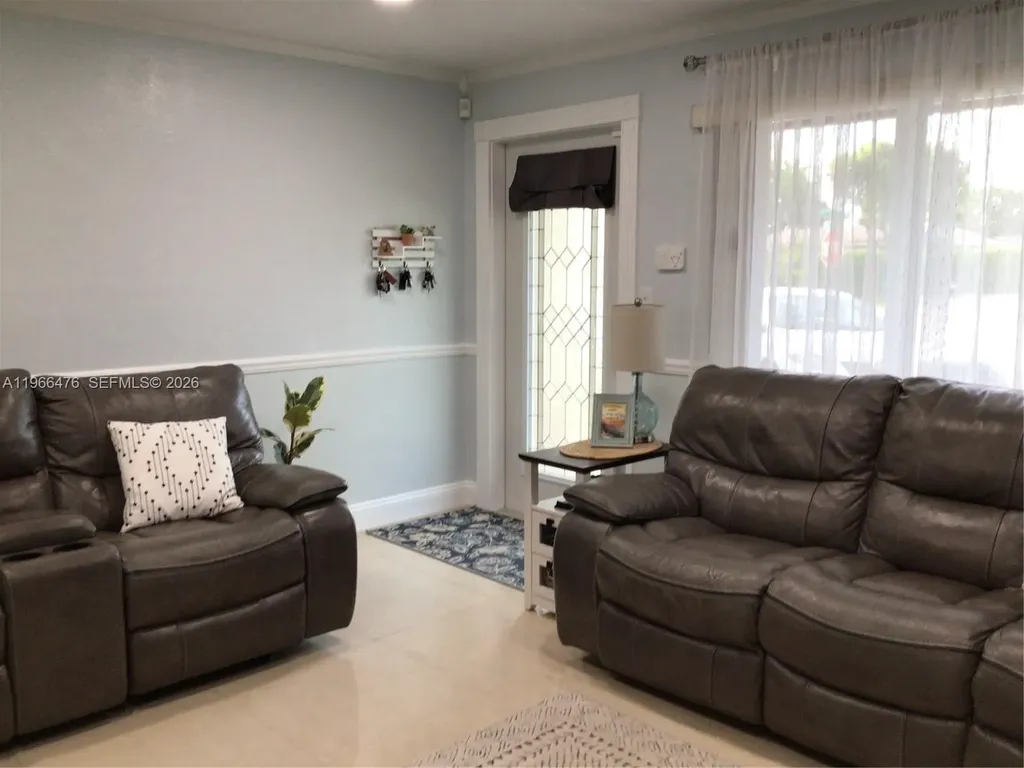 1318 SW 49th Terrace Fort Lauderdale FL 33317