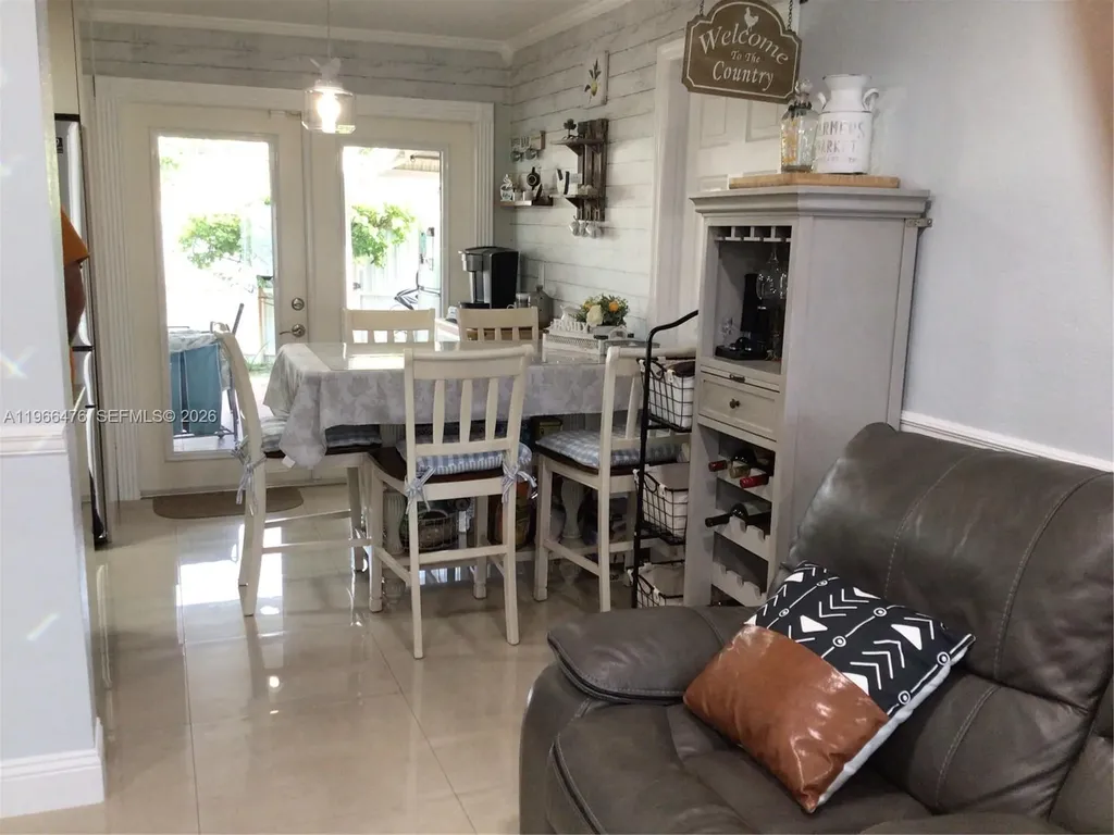 1318 SW 49th Terrace Fort Lauderdale FL 33317