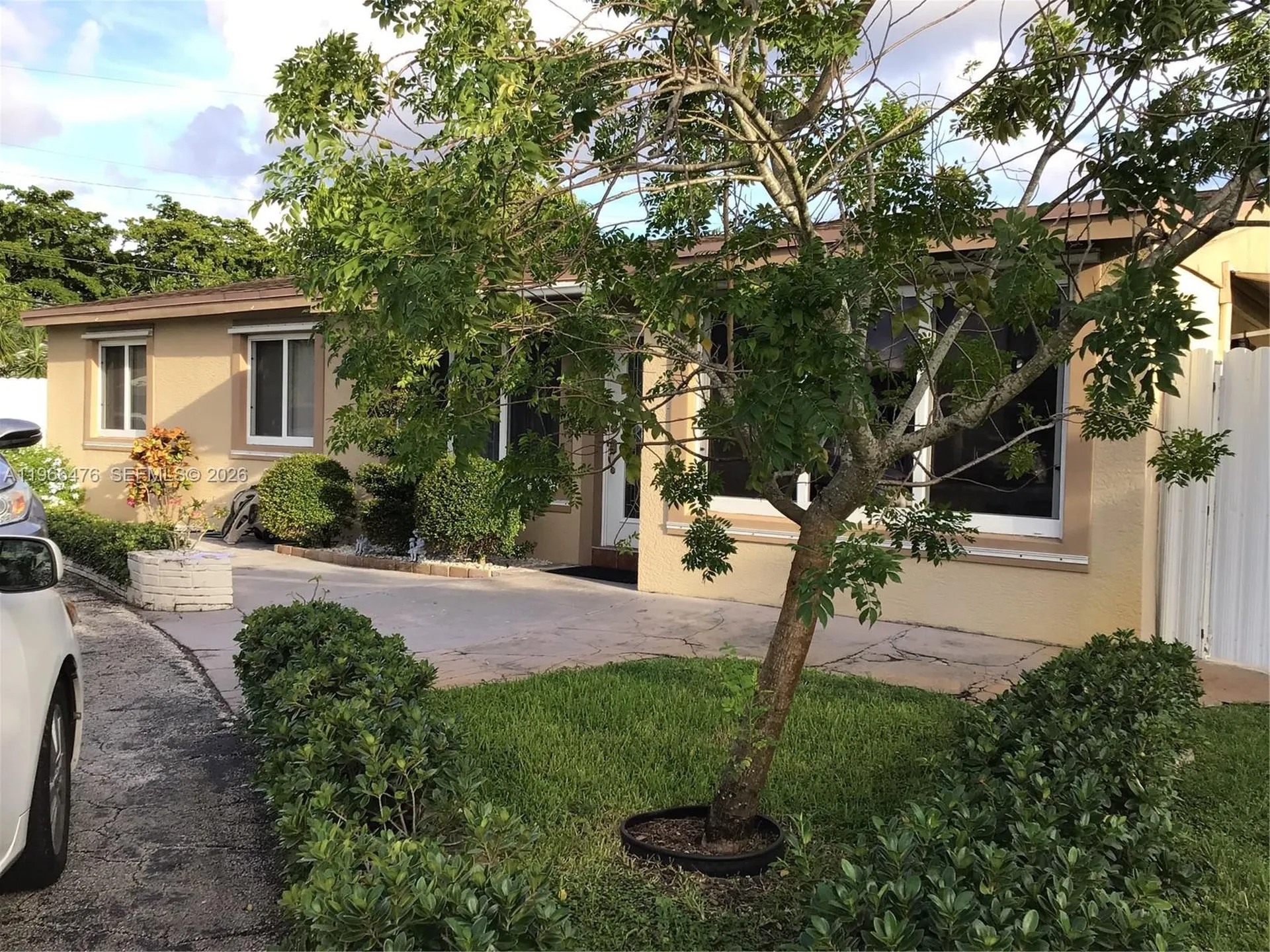 1318 SW 49th Terrace Fort Lauderdale FL 33317