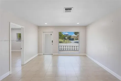 3241 NE 17th Avenue Oakland Park FL 33334