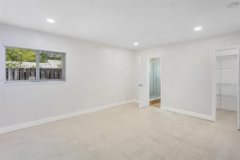 3241 NE 17th Avenue Oakland Park FL 33334