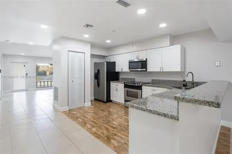3241 NE 17th Avenue Oakland Park FL 33334