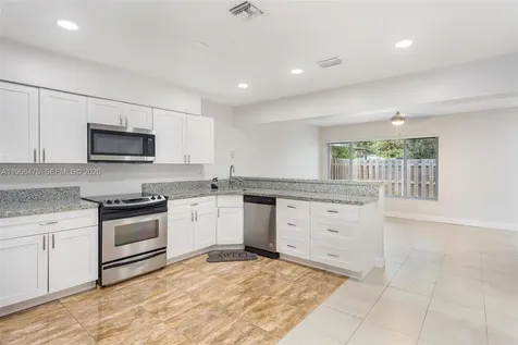 3241 NE 17th Avenue Oakland Park FL 33334