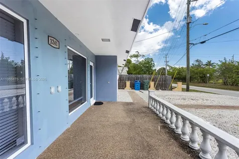 3241 NE 17th Avenue Oakland Park FL 33334