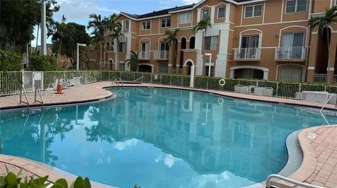 17720 NW 73rd Avenue Hialeah FL 33015