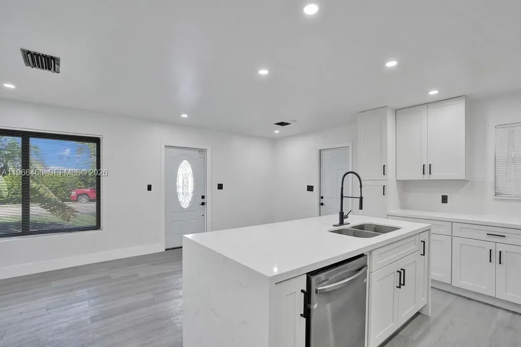1628 NE 7th Avenue Fort Lauderdale FL 33305