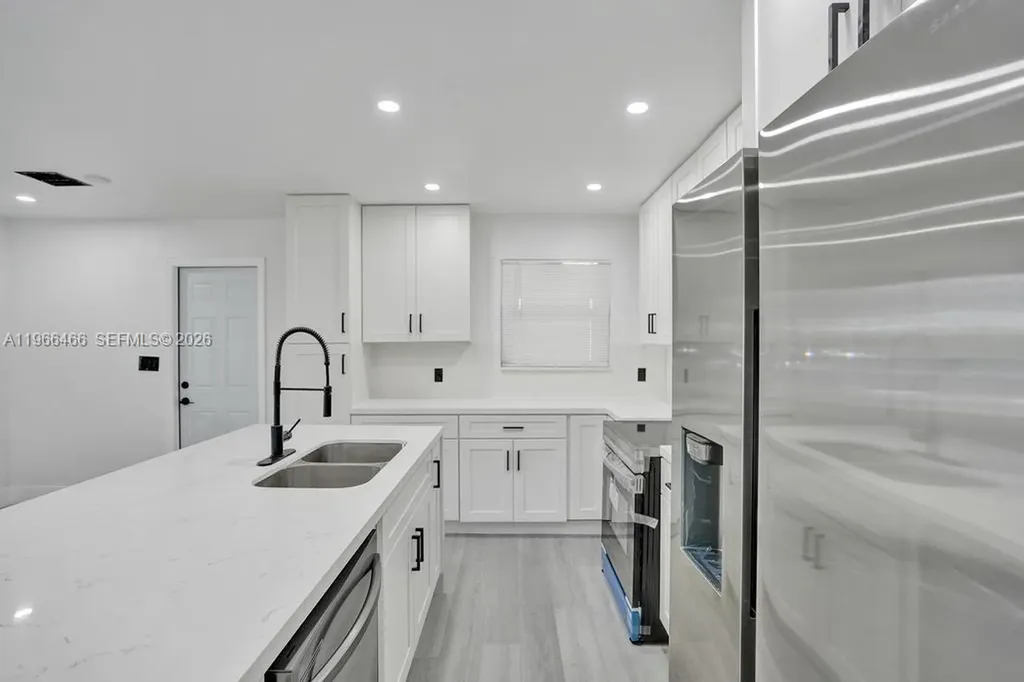 1628 NE 7th Avenue Fort Lauderdale FL 33305
