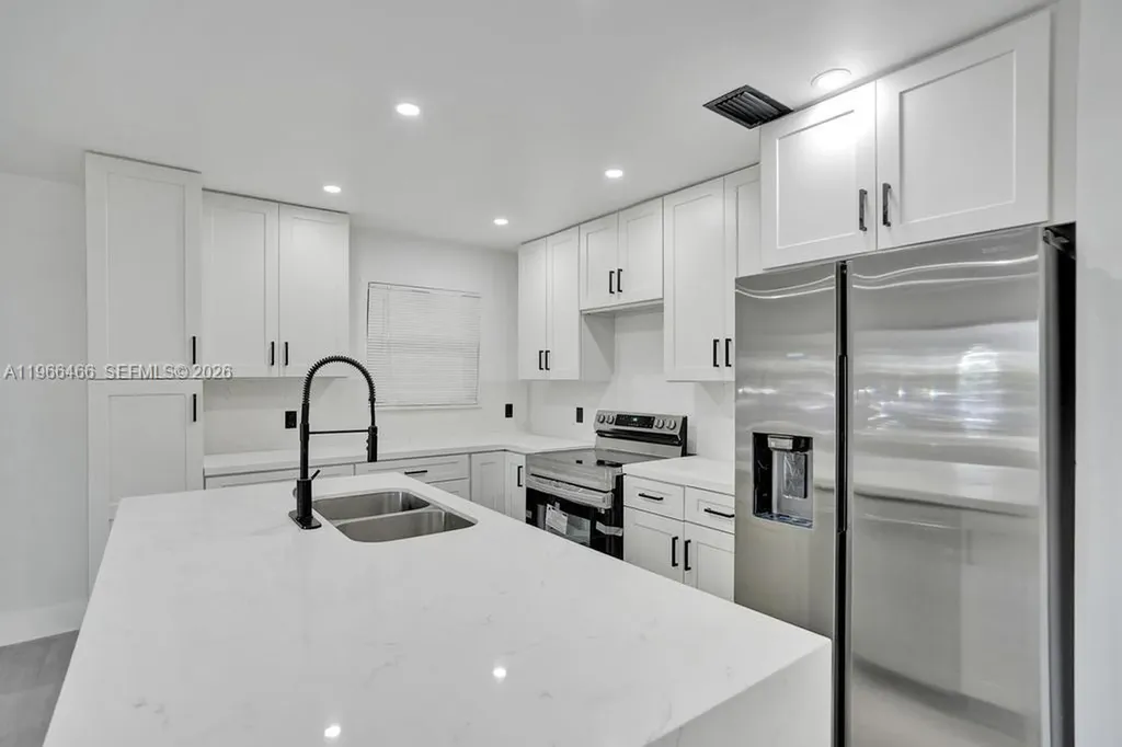 1628 NE 7th Avenue Fort Lauderdale FL 33305