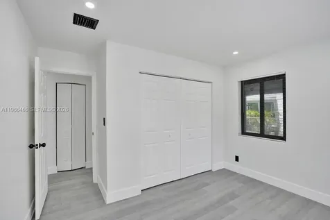 1628 NE 7th Avenue Fort Lauderdale FL 33305