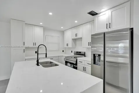 1628 NE 7th Avenue Fort Lauderdale FL 33305