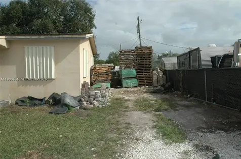 813 6th Avenue Florida City FL 33034