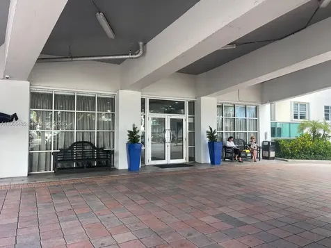 19390 Collins Avenue Sunny Isles Beach FL 33160