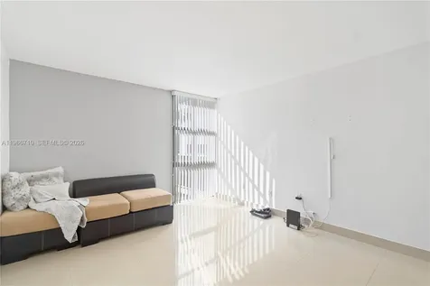 3675 N Country Club Drive Aventura FL 33180