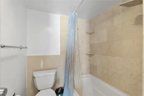 3675 N Country Club Drive Aventura FL 33180