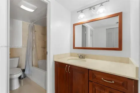 3675 N Country Club Drive Aventura FL 33180