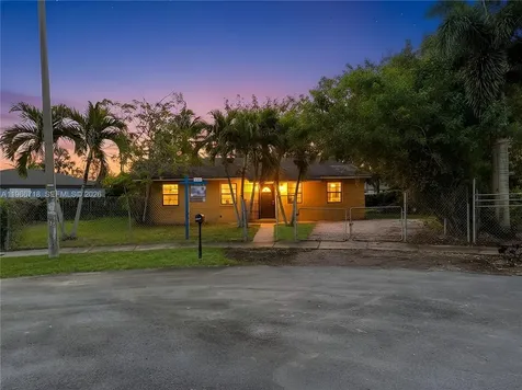 1664 SW 2nd Court Homestead FL 33030