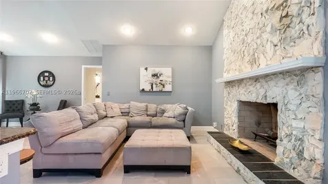 1510 NW 97th Terrace Coral Springs FL 33071