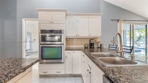 1510 NW 97th Terrace Coral Springs FL 33071