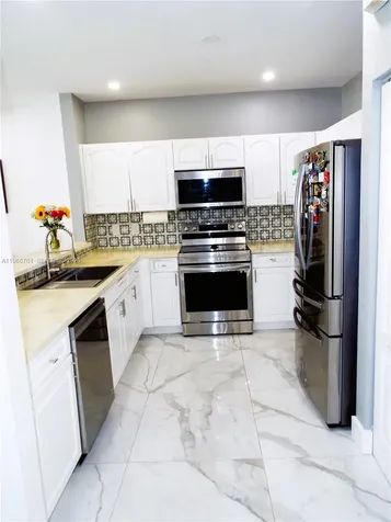 21470 SW 85th Path Cutler Bay FL 33189