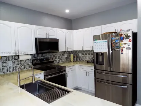 21470 SW 85th Path Cutler Bay FL 33189