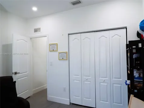 21470 SW 85th Path Cutler Bay FL 33189