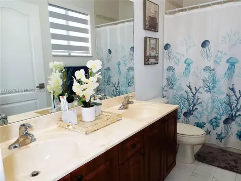 21470 SW 85th Path Cutler Bay FL 33189