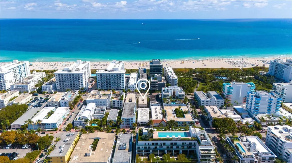 326 Ocean Drive Miami Beach FL 33139