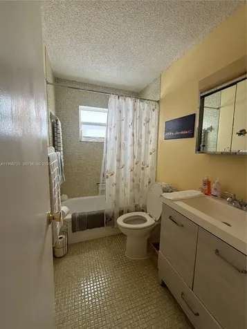326 Ocean Drive Miami Beach FL 33139