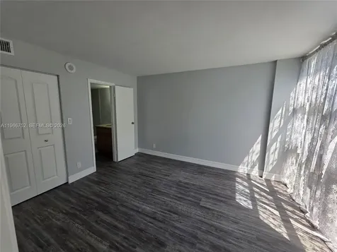 17021 N Bay Road Sunny Isles Beach FL 33160